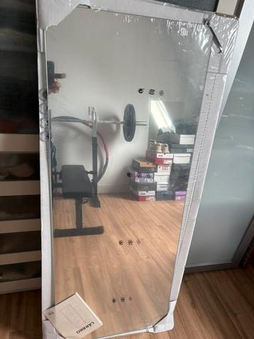 Ikea spiegel beschikbaar voor biedingen