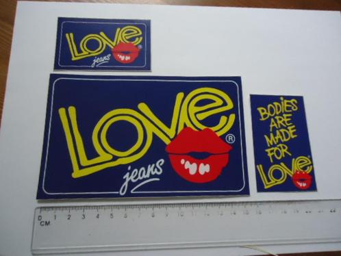 sticker oud Love jeans lips 3 x retro jaren 70 seventies, Verzamelen, Stickers, Zo goed als nieuw, Bedrijf of Vereniging, Verzenden