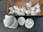 Koffie kopjes en schotels,13 kopjes (200 ml) HOTEL SERVIES, Ophalen of Verzenden, Porselein, Overige stijlen, Kop(pen) en/of Schotel(s)
