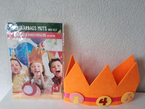 Verjaardags Muts Kroon Hoed Vilt Oranje/roze 1-5 jaar, Hobby en Vrije tijd, Feestartikelen, Zo goed als nieuw, Hoed of Pruik, Verjaardag