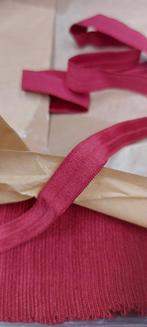 Omvouwelastiek robijn 1300m, Ophalen of Verzenden, Nieuw, Lint, Band of Elastiek