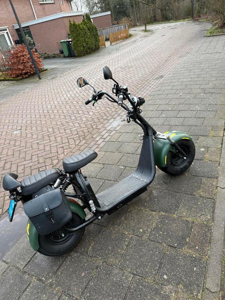 Elektrische scooter - Weinig KM - Alarm, Fietsen en Brommers, Snorfietsen en Snorscooters, Zo goed als nieuw, Overige merken, Elektrisch