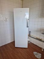 Koelkast - Ruim en Functioneel, Witgoed en Apparatuur, Koelkasten en IJskasten, 150 tot 200 liter, Ophalen of Verzenden, 140 tot 160 cm