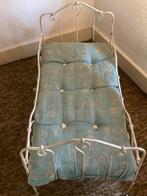 Te koop poppenbedje smeedijzer, Ophalen