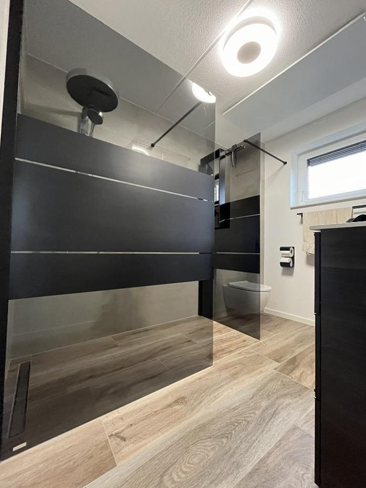 De Sealskin Libero 3000 vrijstaande douchewand, Doe-het-zelf en Verbouw, Sanitair, Nieuw, Douche, Glas, Ophalen