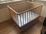 Geuther opvouwbare en verrijdbare houten box, Kinderen en Baby's, Boxen, Ophalen, Zo goed als nieuw, In hoogte verstelbaar