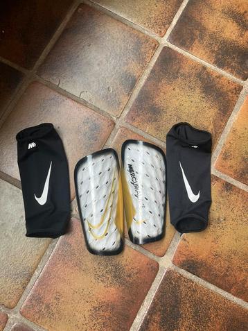 Nike Mercurual lite beschikbaar voor biedingen