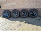 Ford Focus winterbanden 215/55 R16 - Goed Profiel!, Auto-onderdelen, Banden en Velgen, Ophalen, 16 inch, Winterbanden, Band(en)