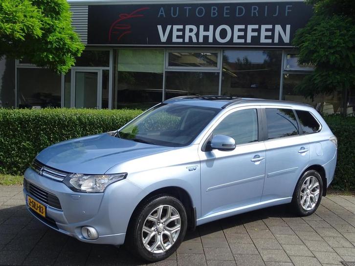 Mitsubishi Outlander 2.0 PHEV Instyle+ - PANORAMADAK - CLIMA, Auto's, Mitsubishi, Bedrijf, Te koop, Outlander, 4x4, ABS, Achteruitrijcamera
