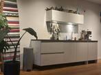 Moderne witte keuken compleet met apparatuur, Huis en Inrichting, Keuken | Complete keukens, Ophalen, Zo goed als nieuw, Wit