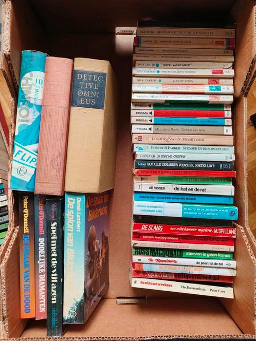 Detectives, thrillers & spionage – een doos vol spanning!, Boeken, Partijen en Verzamelingen, Gelezen, Ophalen of Verzenden