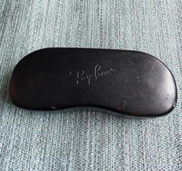 Ray-Ban brillenkoker beschikbaar voor biedingen