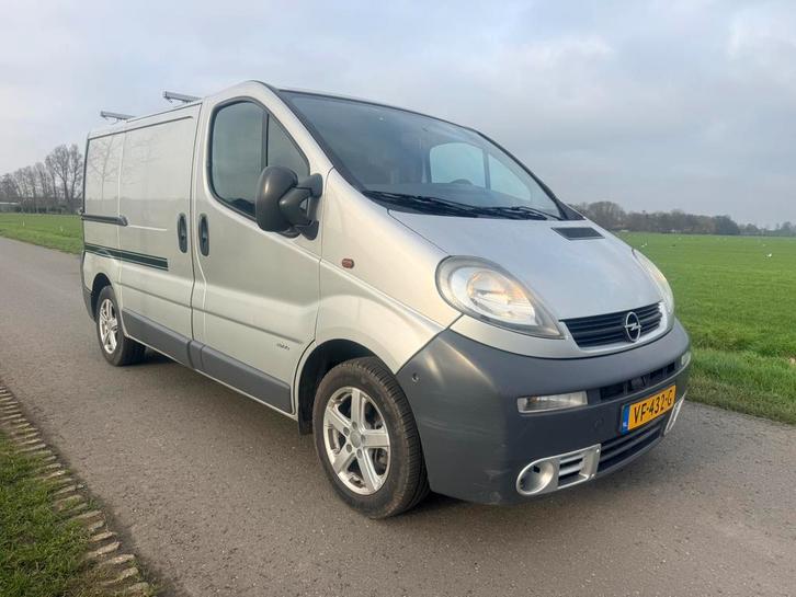 Opel vivaro 2.5 dti diesel 2003 nette staat, Auto's, Bestelauto's, Particulier, Airbags, Centrale vergrendeling, Elektrische buitenspiegels