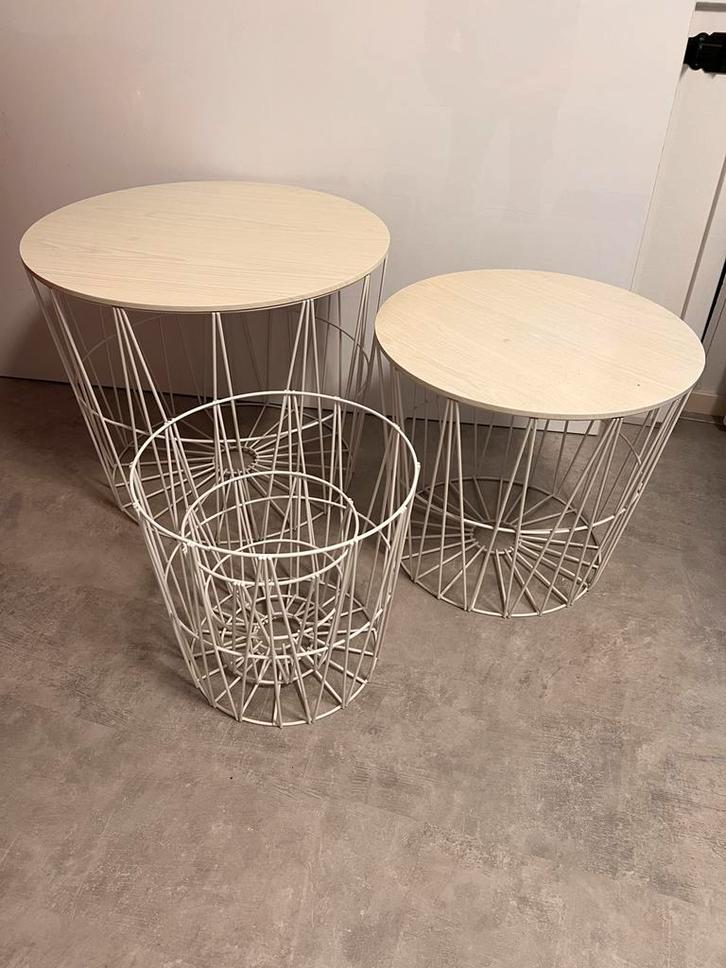 Ronde Bijzettafel met Mandjes Design, Huis en Inrichting, Tafels | Salontafels, Gebruikt, Minder dan 50 cm, 50 tot 100 cm, Rond
