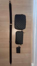 Louis vuitton tas trio messenger blokjes, Ophalen of Verzenden, Zo goed als nieuw, Zwart