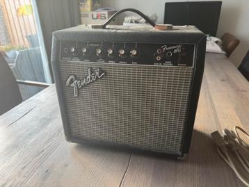 Fender frontman 15G gitaar versterker beschikbaar voor biedingen