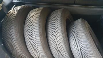 4 winterbanden op stalen velgen Michelin 195 65 15  beschikbaar voor biedingen