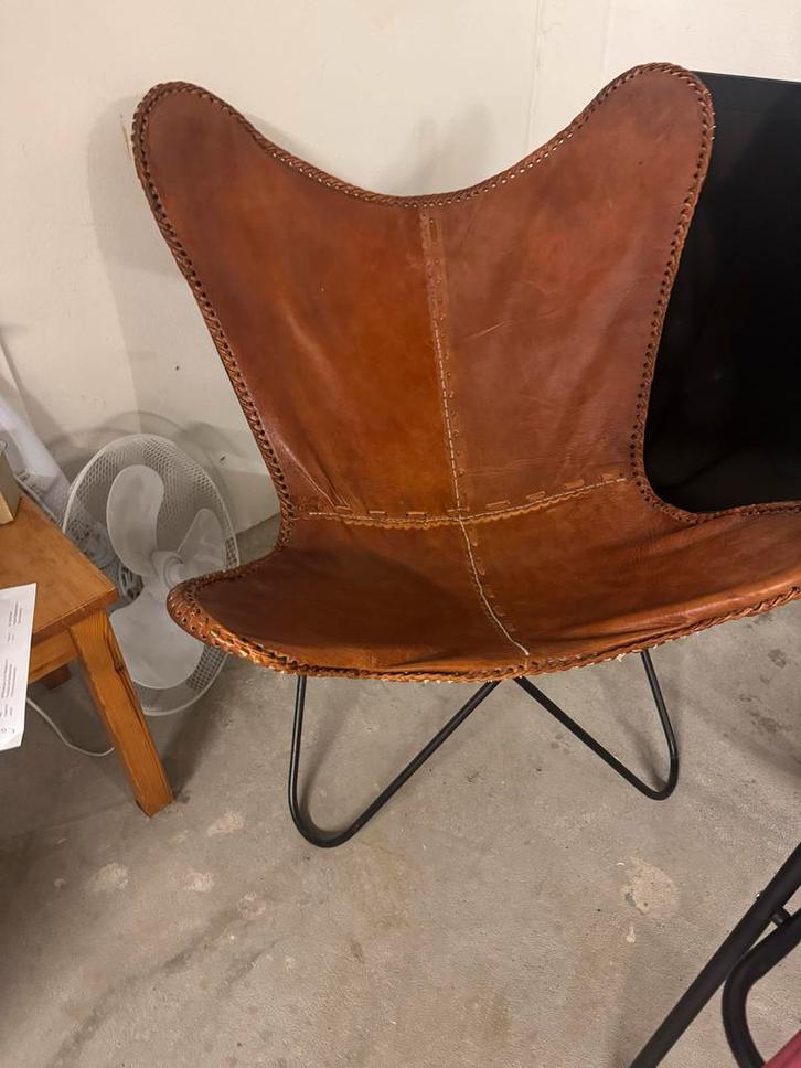 Leren Vlinderstoel ZGAN, Huis en Inrichting, Fauteuils, Zo goed als nieuw, Leer, 75 tot 100 cm, Ophalen