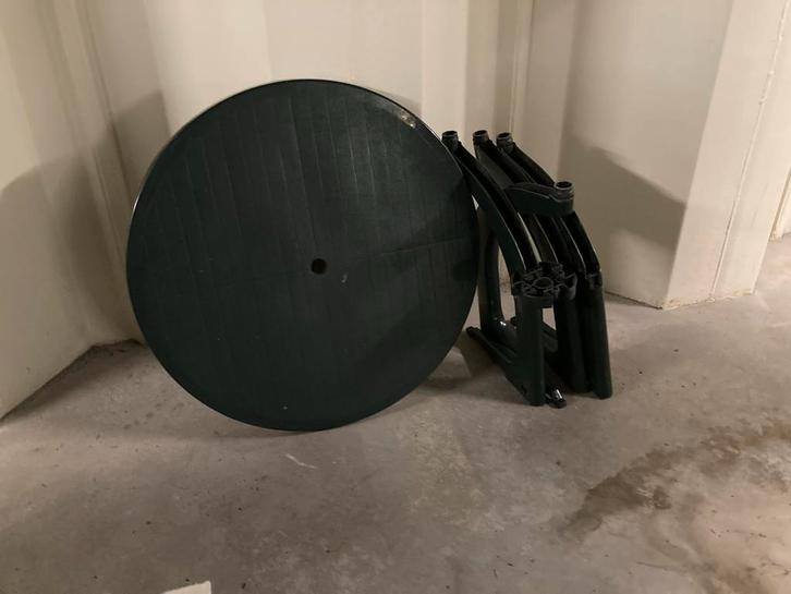 Gratis groene kunststof tuintafel, Fietsen en Brommers, Fietsen | Dames | Damesfietsen, Gebruikt, Overige merken, Ophalen