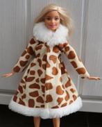 Barbie kleding nieuw - Lange winter jas bont dierenpatroon, Ophalen of Verzenden, Nieuw, Barbie