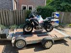 Te Huur: TOHACO Auto / Motortrailer tot 4 motoren 100 KM/H, Diensten en Vakmensen, Verhuur | Auto en Motor, Aanhangwagen