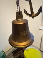 2 koperen bellen, Ophalen