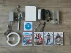 Nintendo Wii +Controllers - Nunchuck en 5 spellen Wii Sports, Spelcomputers en Games, Spelcomputers | Nintendo Wii, Ophalen of Verzenden
