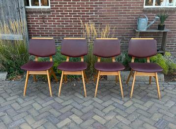 Vintage stoelen - curiosa - rood/paars skai beschikbaar voor biedingen