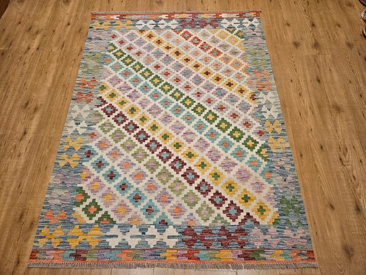 Handgeweven oosterse wollen kelim 179x135, Huis en Inrichting, Stoffering | Tapijten en Kleden, Nieuw, 100 tot 150 cm, 150 tot 200 cm