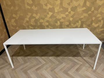 Arco Slim 210cm  wit beschikbaar voor biedingen