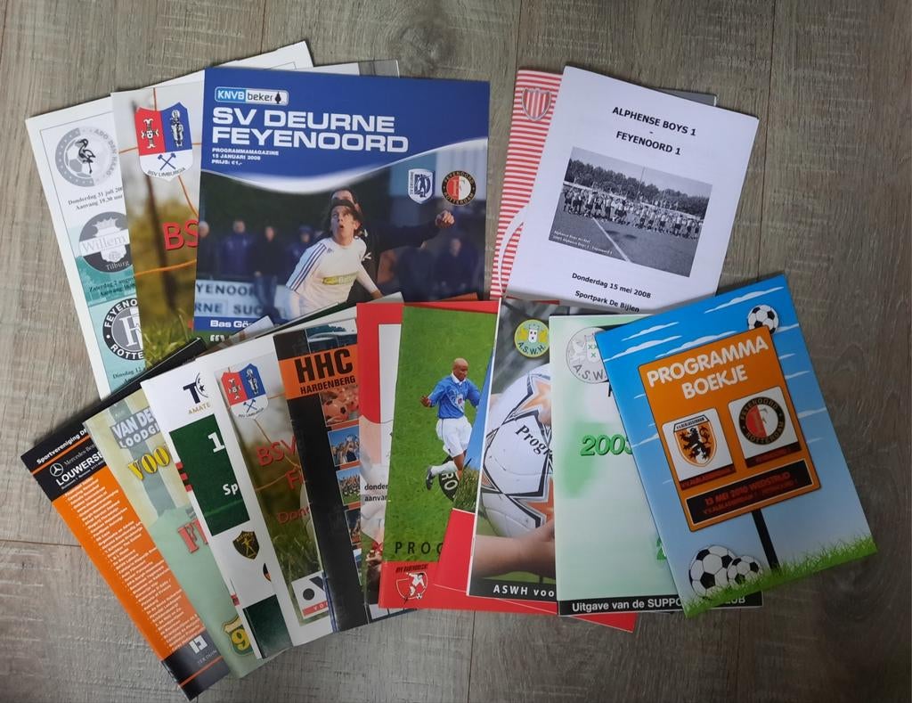 16 Programmaboekjes Feyenoord tegen amateur clubs, Ophalen of Verzenden, Zo goed als nieuw