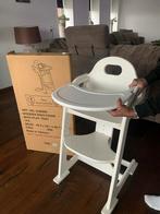 Houten kinderstoel met speelblad - Tiamo, Kinderen en Baby's, Kinderstoelen, Ophalen, Zo goed als nieuw, Meegroeistoel, Afneembaar eetblad