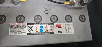 2 gel accu's  12v 80ah. beschikbaar voor biedingen