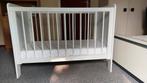baby bedje en commode, Kinderen en Baby's, Kinderkamer | Bedden, Ophalen, 85 tot 100 cm, Gebruikt, Minder dan 140 cm