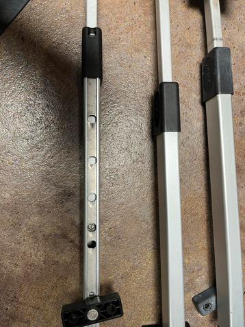 AXA Raamuitzetters Aluminium - 3 stuks beschikbaar voor biedingen