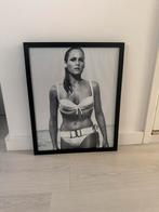 Retro lijst Ursula Andress. Art Collection International, Ophalen of Verzenden, Zo goed als nieuw, Hout, Minder dan 50 cm