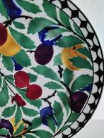 Art Deco bord van Boch met fruitmotief ruimen kersen, Antiek en Kunst, Ophalen of Verzenden