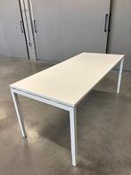 11 in hoogte verstelbare bureau tafels, werktafel, Ophalen, In hoogte verstelbaar, Zo goed als nieuw, Bureau