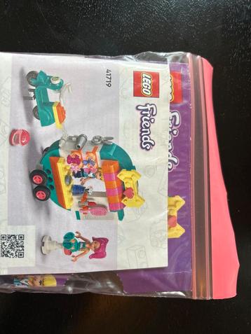 Lego Friends 41719 Modeboetiek beschikbaar voor biedingen