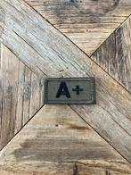 Bloedgroep embleem A+ KCT Mariniers Landmacht defensie, Verzamelen, Ophalen of Verzenden, Landmacht, Nederland, Embleem of Badge