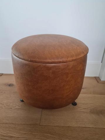 Vintage poef / opbergkruk / naaipoef beschikbaar voor biedingen