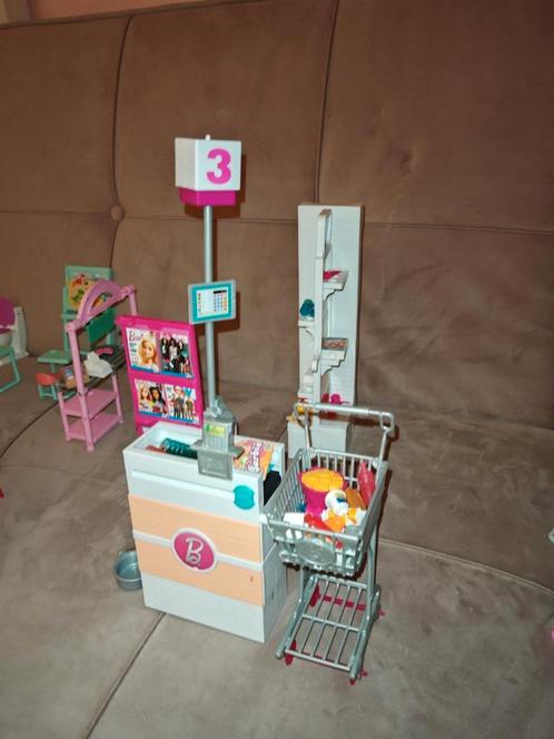 Barbie supermarkt met winkelwagen en accessoires, Kinderen en Baby's, Speelgoed | Poppenhuizen, Zo goed als nieuw, Toebehoren