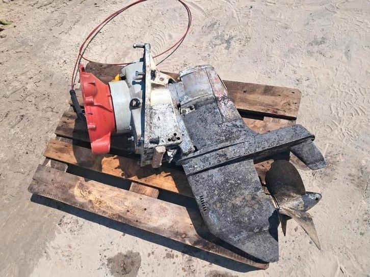 Volvo penta 270 staartstuk opknapper, Watersport en Boten, Bootonderdelen, Gebruikt, Motor en Techniek, Motorboot, Ophalen