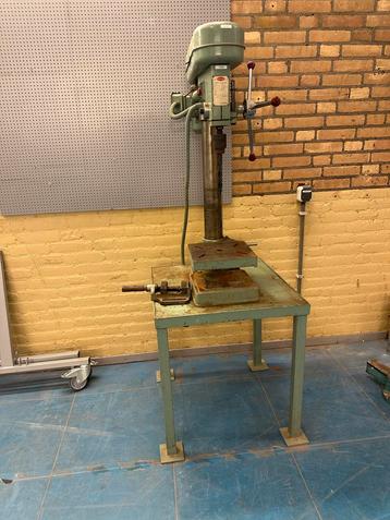 Professionele Cromatic 100 kolom boormachine beschikbaar voor biedingen