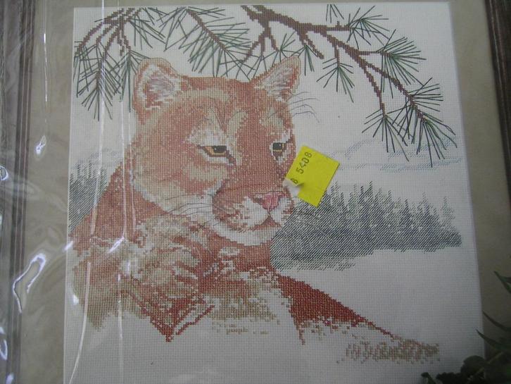 NIEUW, Compleet borduurpakket Puma.Nature´s window. Ook DMC, Hobby en Vrije tijd, Borduren en Borduurmachines, Nieuw, Borduurpakket