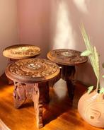 Indiaas vintage houtsnijwerk | mini tafeltjes (set van 3), Antiek en Kunst, Curiosa en Brocante, Ophalen of Verzenden