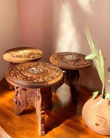 Indiaas vintage houtsnijwerk | mini tafeltjes (set van 3)