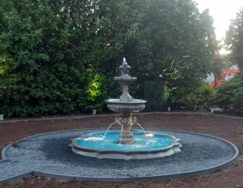 Fontein leeuwkoppen rand en verlichting, Tuin en Terras, Waterpartijen en Fonteinen, Nieuw, Fontein, Beton, Ophalen of Verzenden