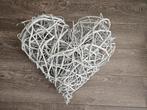 Wit houten hart 50x55cm, Huis en Inrichting, Woonaccessoires | Kransen, Zo goed als nieuw, Ophalen
