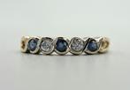 Gouden Vintage ring met witte topaas en saffier. 2025/512, Sieraden, Tassen en Uiterlijk, Ringen, Blauw, ., Ophalen of Verzenden